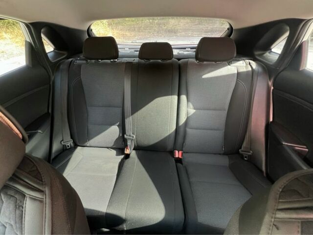 Сірий Хендай i30, об'ємом двигуна 1.4 л та пробігом 207 тис. км за 8500 $, фото 7 на Automoto.ua