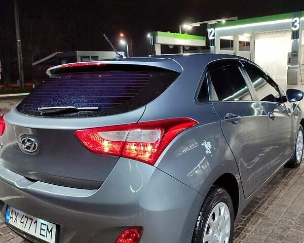 Серый Хендай i30, объемом двигателя 1.4 л и пробегом 82 тыс. км за 8400 $, фото 3 на Automoto.ua