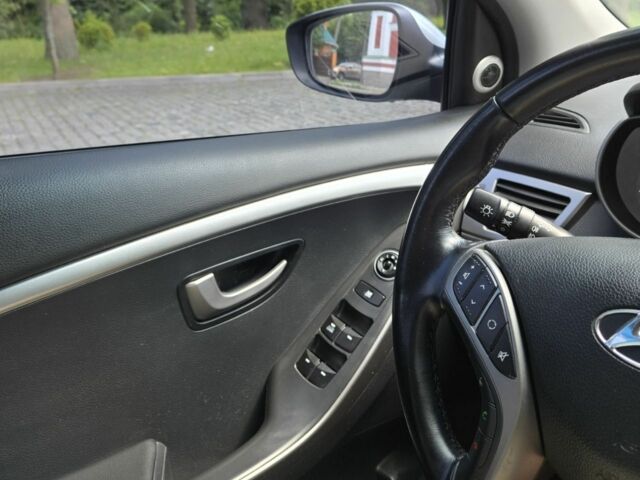 Серый Хендай i30, объемом двигателя 1.6 л и пробегом 146 тыс. км за 10400 $, фото 4 на Automoto.ua