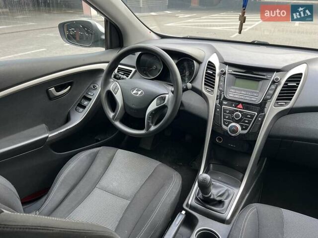 Серый Хендай i30, объемом двигателя 1.4 л и пробегом 203 тыс. км за 8500 $, фото 25 на Automoto.ua