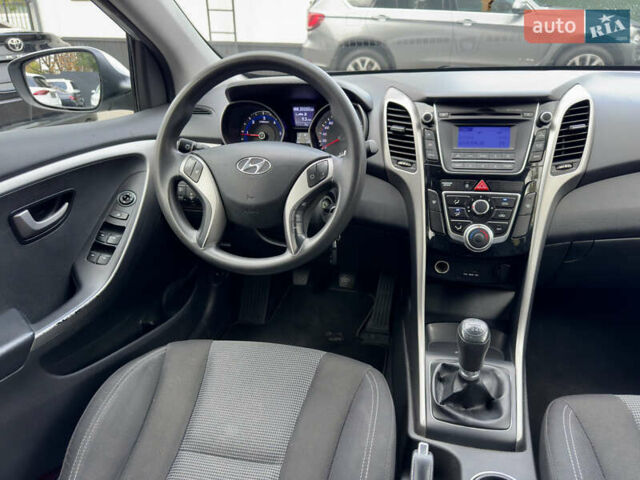 Хендай i30 2014 в Киеве на Automoto.ua Серый Хендай i30, объемом двигателя 1.4 л и пробегом 203 тыс. км за 7900 $, фото 15 на Automoto.ua
