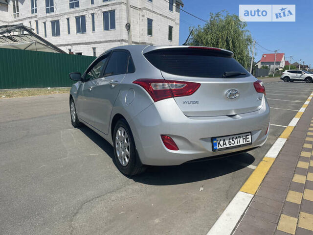 Сірий Хендай i30, об'ємом двигуна 1.4 л та пробігом 148 тис. км за 8600 $, фото 13 на Automoto.ua