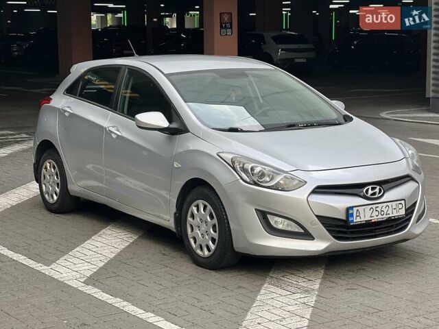 Серый Хендай i30, объемом двигателя 1.4 л и пробегом 203 тыс. км за 8500 $, фото 11 на Automoto.ua