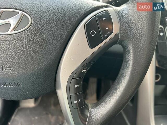 Серый Хендай i30, объемом двигателя 1.4 л и пробегом 203 тыс. км за 8500 $, фото 22 на Automoto.ua