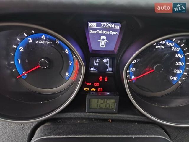 Серый Хендай i30, объемом двигателя 1.4 л и пробегом 77 тыс. км за 9100 $, фото 11 на Automoto.ua