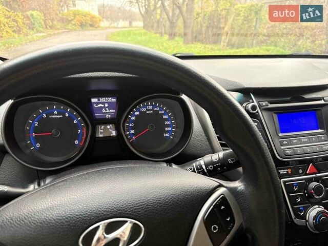 Серый Хендай i30, объемом двигателя 1.4 л и пробегом 161 тыс. км за 6900 $, фото 1 на Automoto.ua