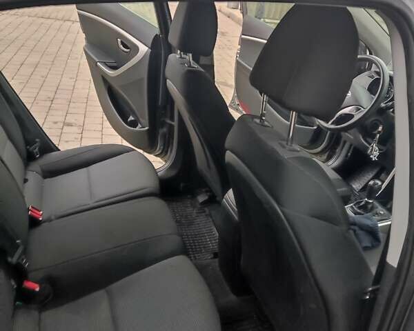 Серый Хендай i30, объемом двигателя 1.4 л и пробегом 77 тыс. км за 9100 $, фото 22 на Automoto.ua