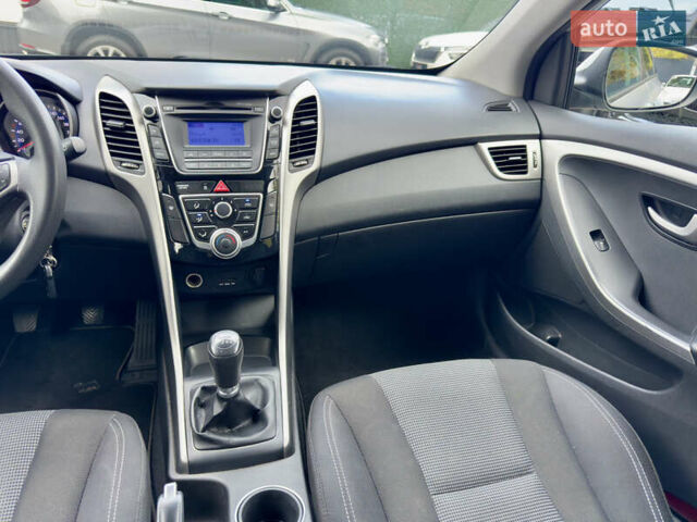 Хендай i30 2014 в Киеве на Automoto.ua Серый Хендай i30, объемом двигателя 1.4 л и пробегом 203 тыс. км за 7900 $, фото 14 на Automoto.ua