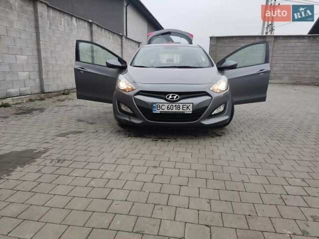 Серый Хендай i30, объемом двигателя 1.4 л и пробегом 77 тыс. км за 9100 $, фото 17 на Automoto.ua