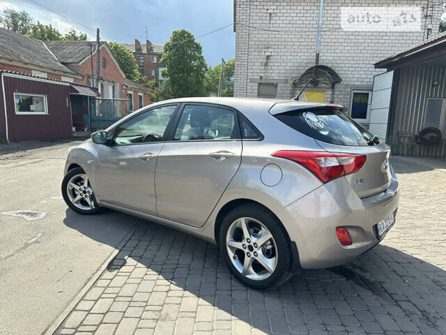 Сірий Хендай i30, об'ємом двигуна 1.4 л та пробігом 207 тис. км за 8999 $, фото 13 на Automoto.ua