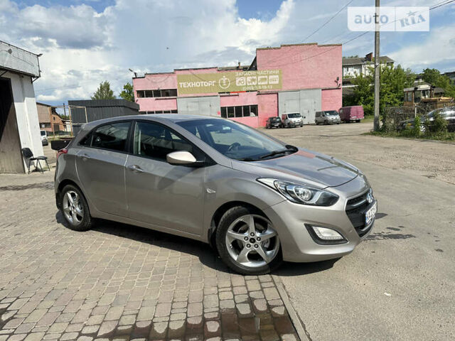 Сірий Хендай i30, об'ємом двигуна 1.4 л та пробігом 207 тис. км за 8999 $, фото 3 на Automoto.ua