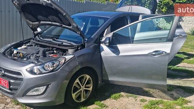 Серый Хендай i30, объемом двигателя 1.6 л и пробегом 160 тыс. км за 12500 $, фото 25 на Automoto.ua