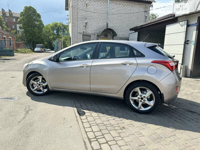 Сірий Хендай i30, об'ємом двигуна 1.4 л та пробігом 207 тис. км за 8999 $, фото 16 на Automoto.ua