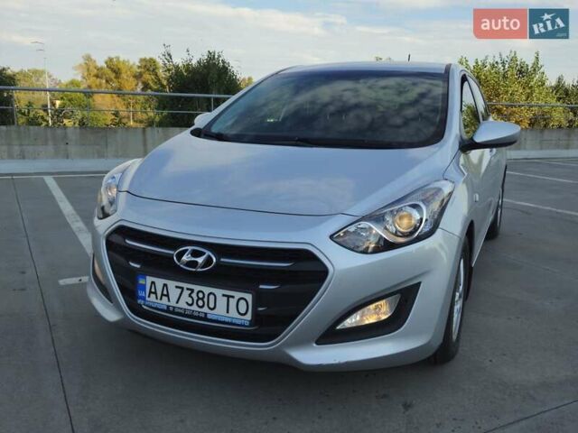 Серый Хендай i30, объемом двигателя 1.59 л и пробегом 83 тыс. км за 13500 $, фото 14 на Automoto.ua