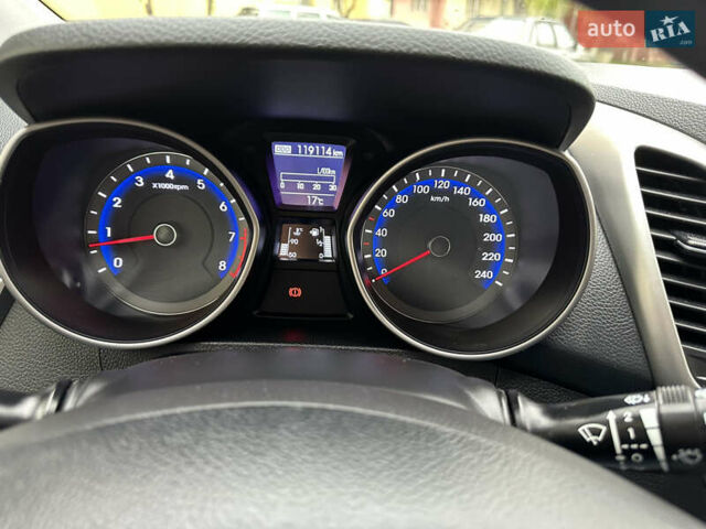 Серый Хендай i30, объемом двигателя 1.37 л и пробегом 130 тыс. км за 8800 $, фото 31 на Automoto.ua