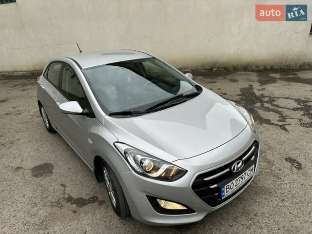 Серый Хендай i30, объемом двигателя 1.37 л и пробегом 130 тыс. км за 8800 $, фото 2 на Automoto.ua