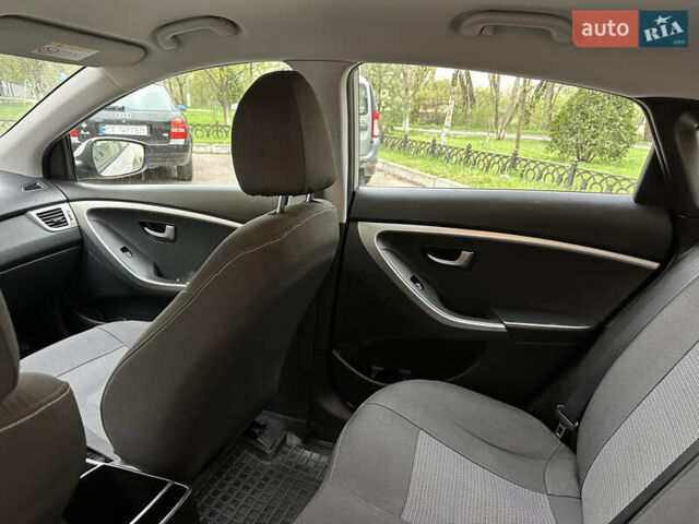 Серый Хендай i30, объемом двигателя 1.37 л и пробегом 130 тыс. км за 8800 $, фото 22 на Automoto.ua
