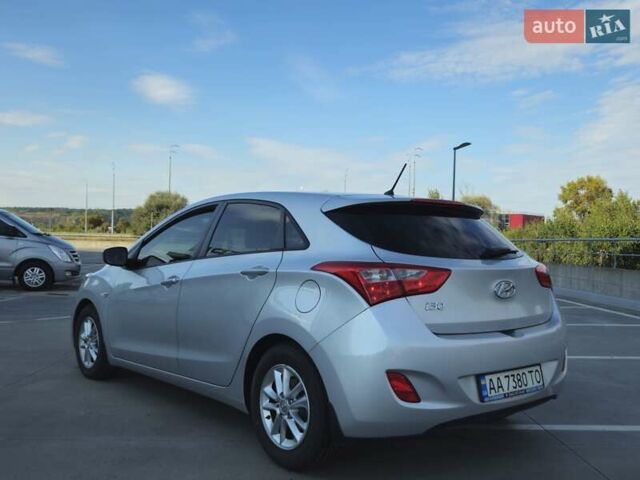 Серый Хендай i30, объемом двигателя 1.59 л и пробегом 83 тыс. км за 13500 $, фото 1 на Automoto.ua
