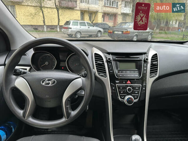 Серый Хендай i30, объемом двигателя 1.37 л и пробегом 130 тыс. км за 8800 $, фото 28 на Automoto.ua
