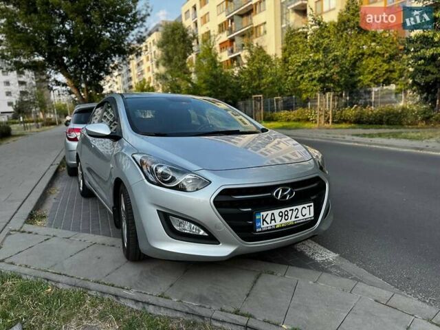 Серый Хендай i30, объемом двигателя 1.4 л и пробегом 104 тыс. км за 8700 $, фото 3 на Automoto.ua