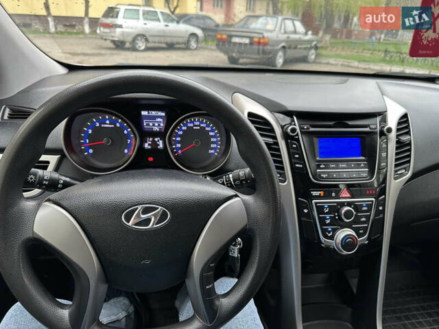 Серый Хендай i30, объемом двигателя 1.37 л и пробегом 130 тыс. км за 8800 $, фото 30 на Automoto.ua