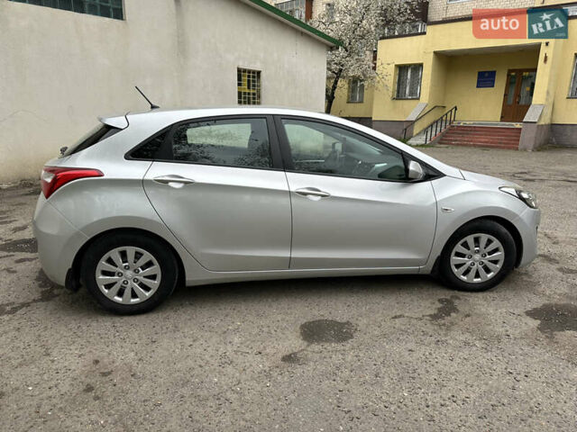 Серый Хендай i30, объемом двигателя 1.37 л и пробегом 130 тыс. км за 8800 $, фото 14 на Automoto.ua