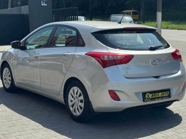 Сірий Хендай i30, об'ємом двигуна 1.4 л та пробігом 124 тис. км за 9700 $, фото 3 на Automoto.ua