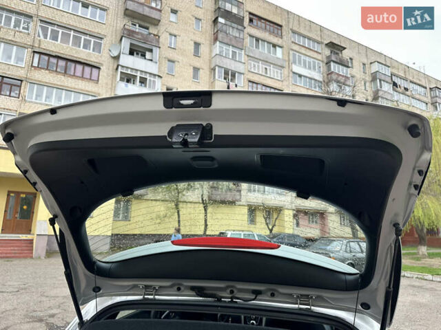 Серый Хендай i30, объемом двигателя 1.37 л и пробегом 130 тыс. км за 8800 $, фото 20 на Automoto.ua