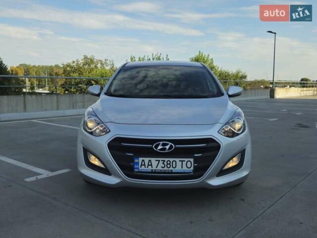 Серый Хендай i30, объемом двигателя 1.59 л и пробегом 83 тыс. км за 13500 $, фото 17 на Automoto.ua