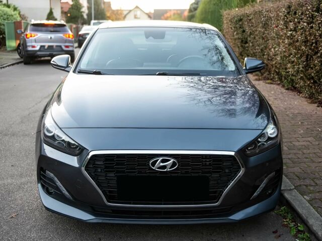 Серый Хендай i30, объемом двигателя 1.4 л и пробегом 30 тыс. км за 5599 $, фото 1 на Automoto.ua