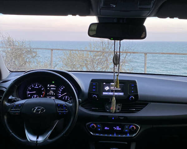 Серый Хендай i30, объемом двигателя 1.59 л и пробегом 27 тыс. км за 15900 $, фото 13 на Automoto.ua