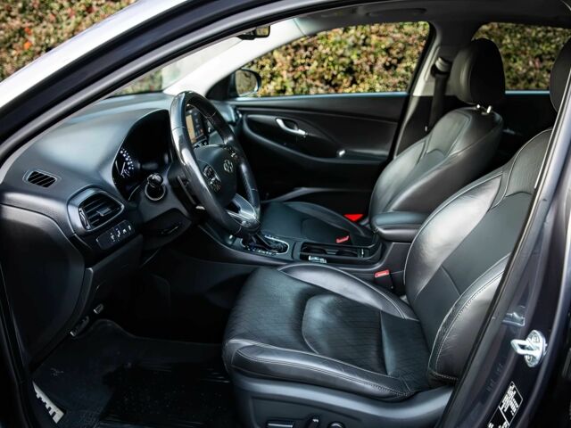 Серый Хендай i30, объемом двигателя 1.4 л и пробегом 30 тыс. км за 5599 $, фото 6 на Automoto.ua