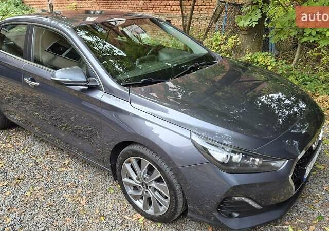 Серый Хендай i30, объемом двигателя 1.35 л и пробегом 124 тыс. км за 14500 $, фото 5 на Automoto.ua