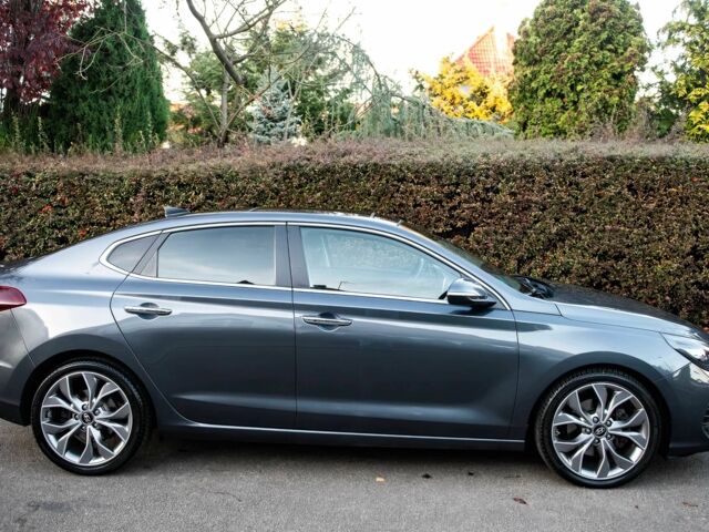 Серый Хендай i30, объемом двигателя 1.4 л и пробегом 30 тыс. км за 5599 $, фото 3 на Automoto.ua