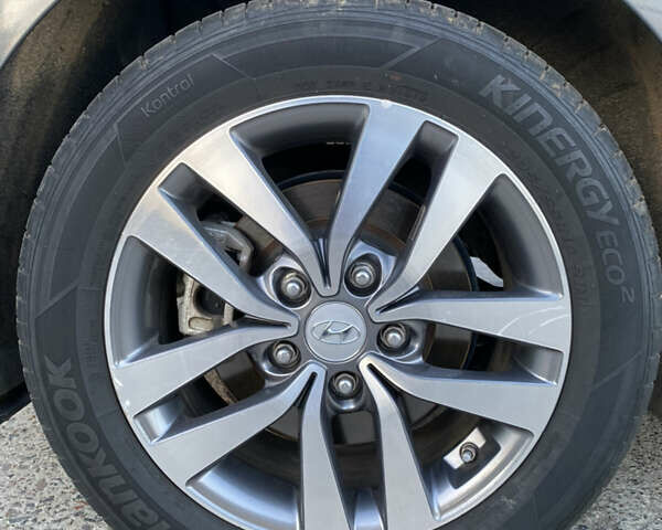 Серый Хендай i30, объемом двигателя 1.59 л и пробегом 27 тыс. км за 15900 $, фото 22 на Automoto.ua