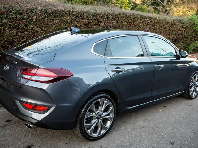 Серый Хендай i30, объемом двигателя 1.4 л и пробегом 30 тыс. км за 5599 $, фото 4 на Automoto.ua