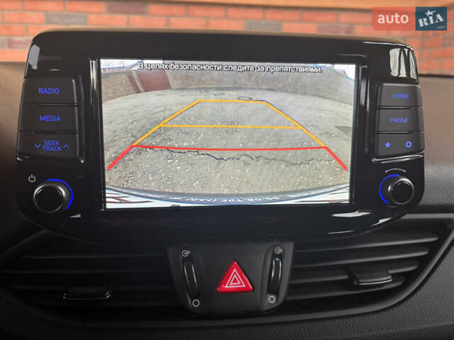 Сірий Хендай i30, об'ємом двигуна 1.35 л та пробігом 71 тис. км за 17000 $, фото 16 на Automoto.ua