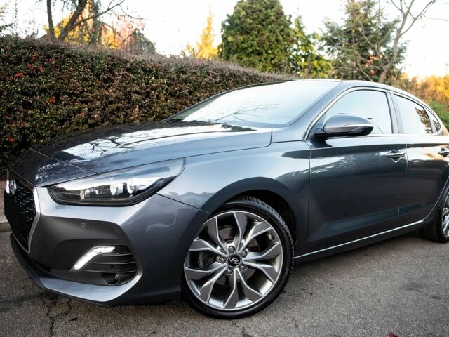 Серый Хендай i30, объемом двигателя 1.4 л и пробегом 30 тыс. км за 5599 $, фото 2 на Automoto.ua