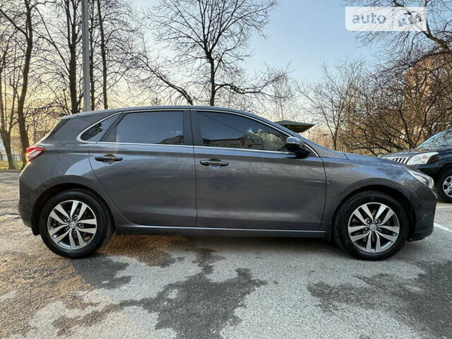 Сірий Хендай i30, об'ємом двигуна 1.59 л та пробігом 72 тис. км за 16400 $, фото 13 на Automoto.ua