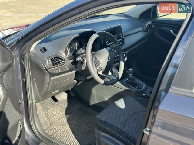 Серый Хендай i30, объемом двигателя 1.5 л и пробегом 18 тыс. км за 16700 $, фото 8 на Automoto.ua