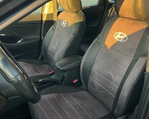 Серый Хендай i30, объемом двигателя 1.5 л и пробегом 72 тыс. км за 17800 $, фото 19 на Automoto.ua