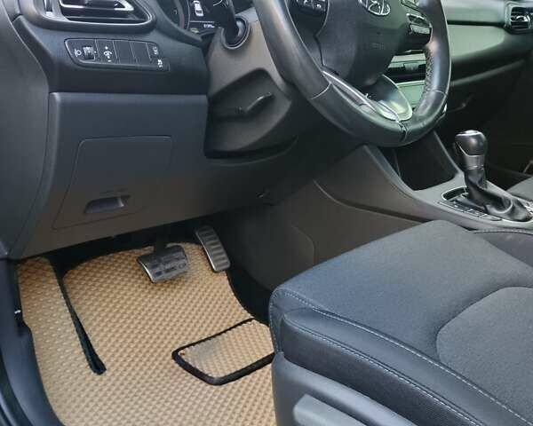 Серый Хендай i30, объемом двигателя 1.5 л и пробегом 81 тыс. км за 16500 $, фото 9 на Automoto.ua