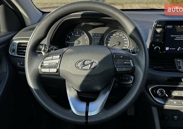 Серый Хендай i30, объемом двигателя 1.5 л и пробегом 76 тыс. км за 17017 $, фото 15 на Automoto.ua