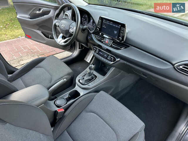 Серый Хендай i30, объемом двигателя 1.5 л и пробегом 81 тыс. км за 17400 $, фото 29 на Automoto.ua