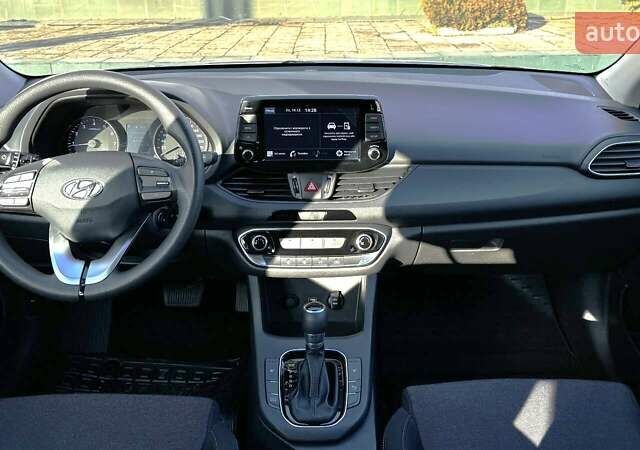 Серый Хендай i30, объемом двигателя 1.5 л и пробегом 76 тыс. км за 17017 $, фото 13 на Automoto.ua