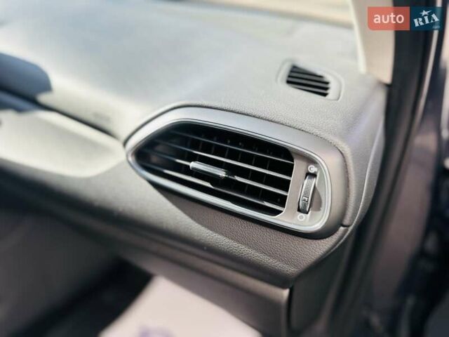 Сірий Хендай i30, об'ємом двигуна 1.5 л та пробігом 78 тис. км за 16900 $, фото 64 на Automoto.ua