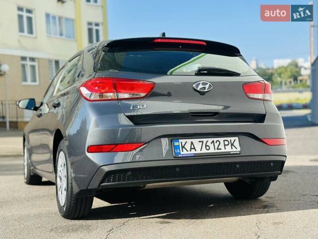 Сірий Хендай i30, об'ємом двигуна 1.5 л та пробігом 78 тис. км за 16900 $, фото 21 на Automoto.ua