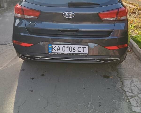 Серый Хендай i30, объемом двигателя 1.5 л и пробегом 81 тыс. км за 16500 $, фото 6 на Automoto.ua
