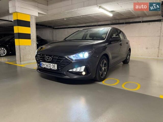 Серый Хендай i30, объемом двигателя 1.5 л и пробегом 41 тыс. км за 19500 $, фото 4 на Automoto.ua