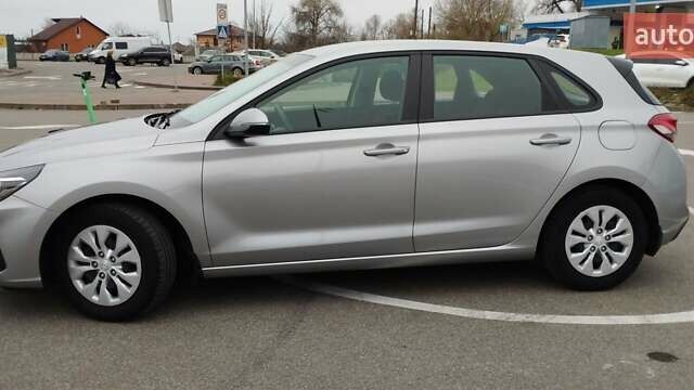 Серый Хендай i30, объемом двигателя 1.5 л и пробегом 50 тыс. км за 15700 $, фото 1 на Automoto.ua